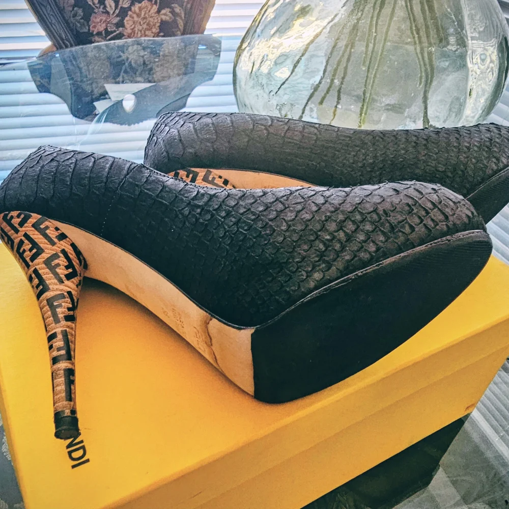 Fendi Black Textured Women's Heels - Picture 6 of 12